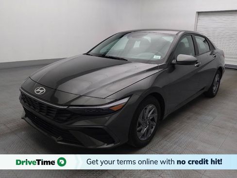 Used 2024 Hyundai Elantra SEL FWD image 1