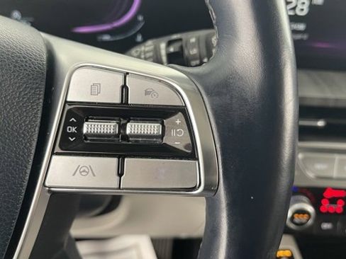 Used 2023 Kia Telluride EX w/ EX Captain's Chair Package image 37