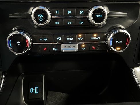 Used 2022 Ford F150 XLT w/ Equipment Group 302A High image 48