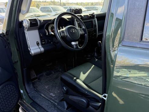 Used 2011 Toyota FJ Cruiser 4WD w/ Trail Teams Special Edition image 3