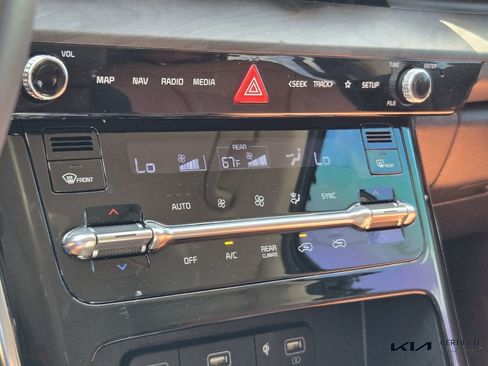 Used 2024 Kia Carnival SX FWD image 21