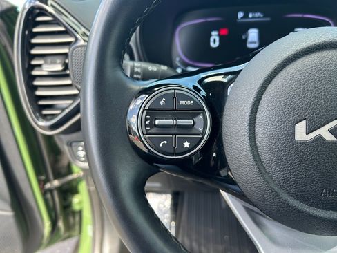 Used 2023 Kia Soul EX image 17