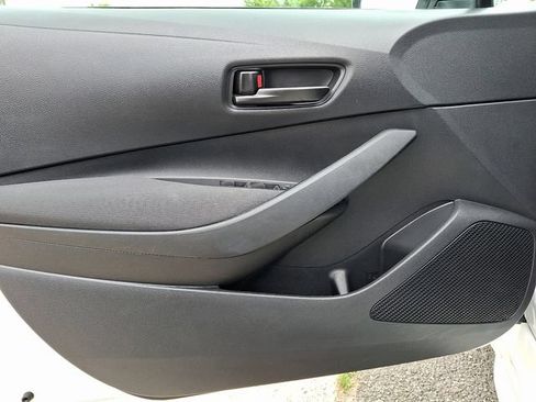 Used 2024 Toyota Corolla LE FWD image 12