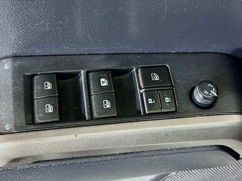 Used 2019 Toyota Tacoma SR5 image 13