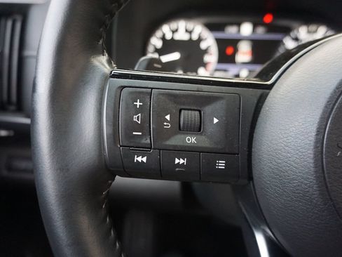 Used 2024 Nissan Pathfinder SL w/ SL Premium Package FWD image 8