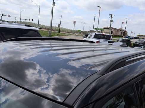 Used 2025 Ford Explorer ST-Line w/ ST-Line Street Pack image 4