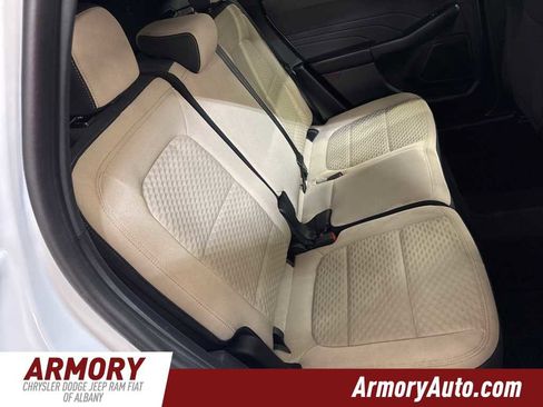 Used 2022 Ford Escape SE image 31