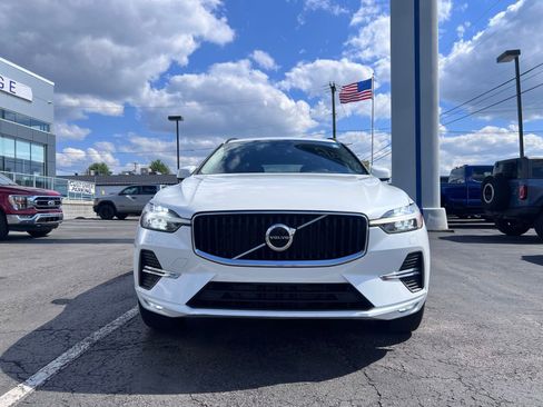 Used 2023 Volvo XC60 B5 Core AWD/4WD image 2