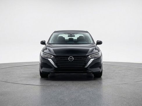 Used 2025 Nissan Sentra SV FWD image 2