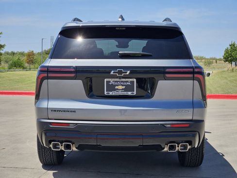 New 2027 Chevrolet Traverse LT w/ Midnight/Sport Edition FWD image 8