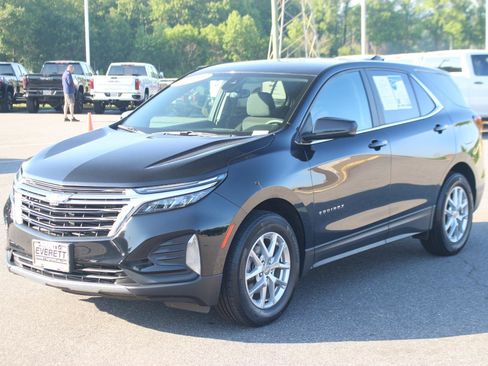 Used 2023 Chevrolet Equinox LT FWD image 3