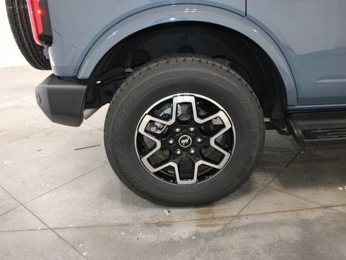 Used 2025 Ford Bronco Outer Banks AWD/4WD image 34