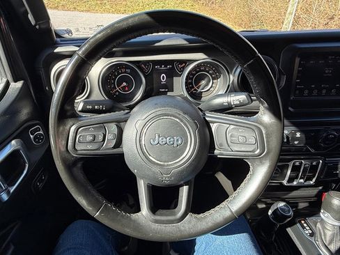 Used 2022 Jeep Gladiator Sport image 19