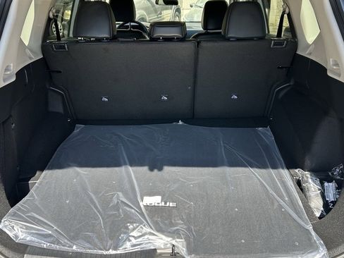 New 2026 Nissan Rogue SV w/ SV Premium Package image 15