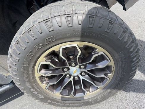 Used 2021 Chevrolet Colorado ZR2 image 3