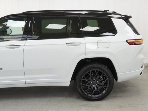 Certified 2024 Jeep Grand Cherokee L Summit image 17