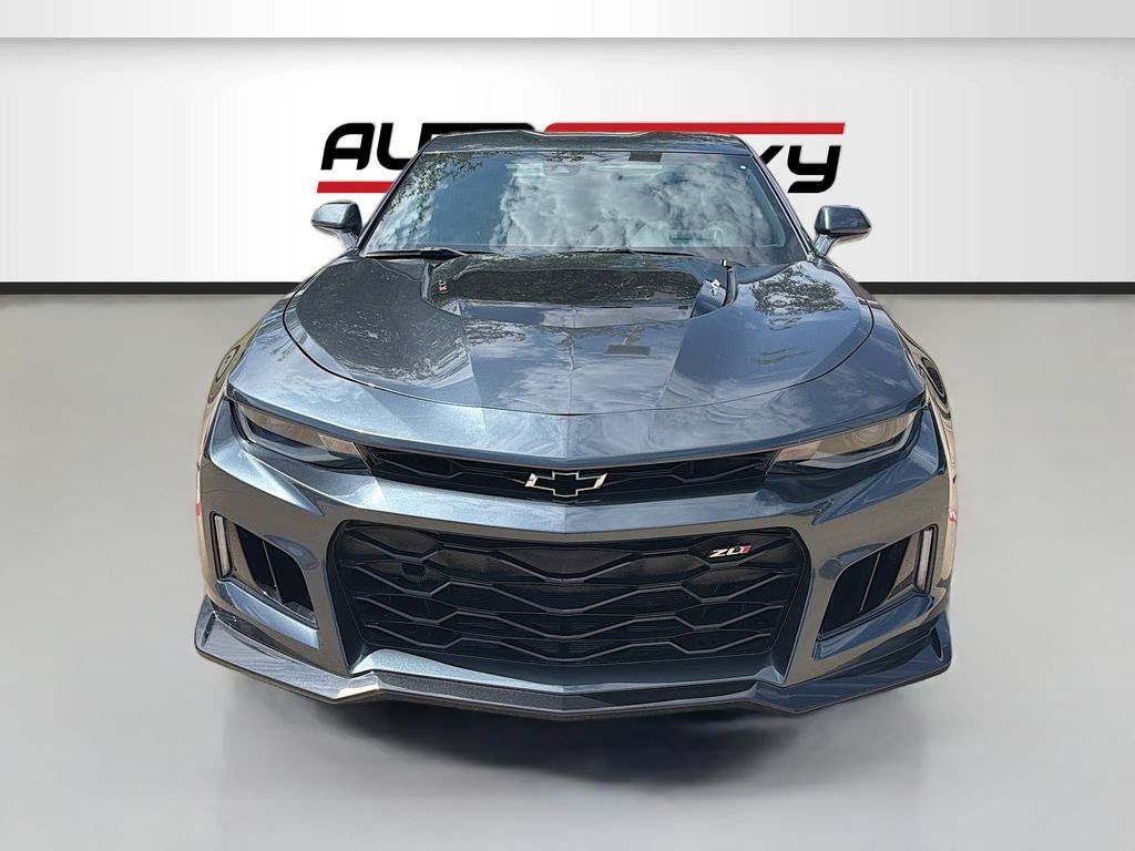 Used 2022 Chevrolet Camaro ZL1 RWD image 2