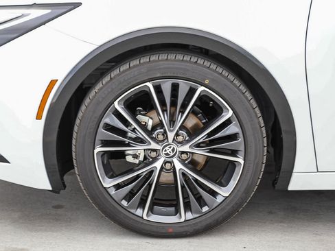 New 2026 Toyota Prius XLE image 10