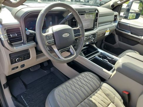 New 2026 Ford F250 Platinum w/ Platinum Plus Package AWD/4WD image 18