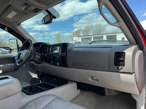 Used 2009 GMC Sierra 2500 SLE w/ Convenience Package AWD/4WD image 19