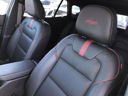 Used 2025 Chevrolet Trax RS w/ Sunroof Package FWD image 11