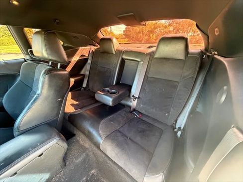 Used 2019 Dodge Challenger R/T w/ Plus Package image 19