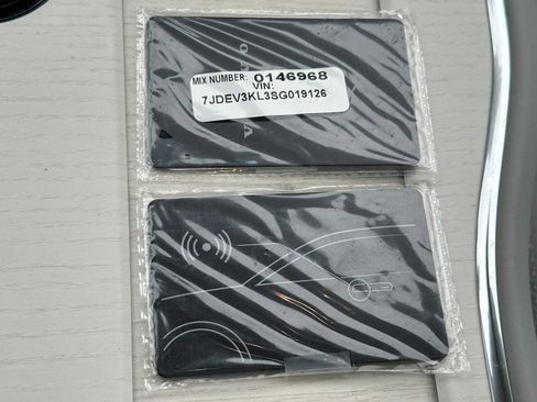 New 2025 Volvo EX90 Ultra w/ Protection Package Premier image 36