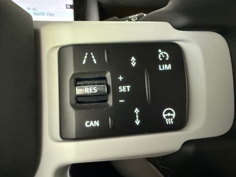 New 2026 Land Rover Defender 110 X-Dynamic SE AWD/4WD image 30