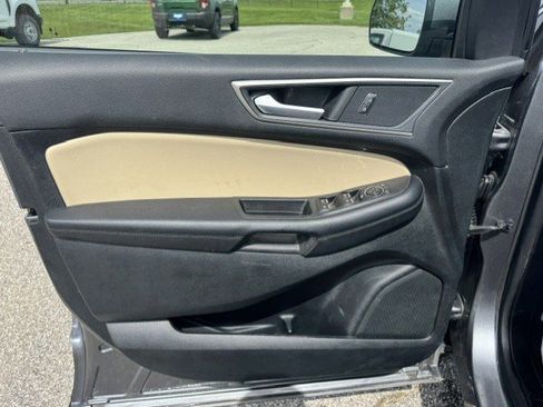 Used 2022 Ford Edge SEL AWD/4WD image 10