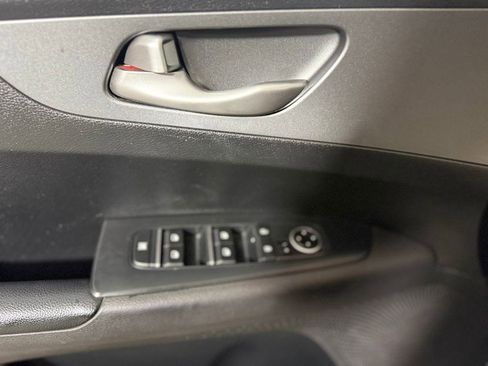 Used 2020 Kia Forte LXS FWD image 21
