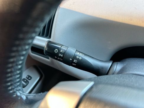 Used 2017 Toyota Prius V Five w/ Advanced Technology Package FWD image 21