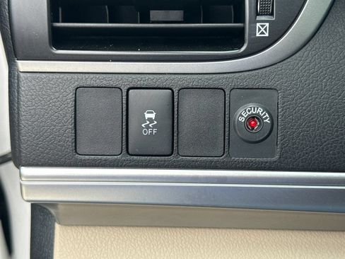 Used 2013 Toyota Camry FWD image 29