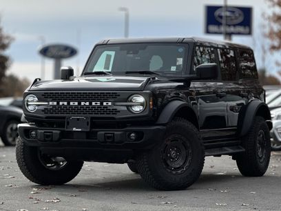 New 2025 Ford Bronco Badlands w/ Sasquatch Package