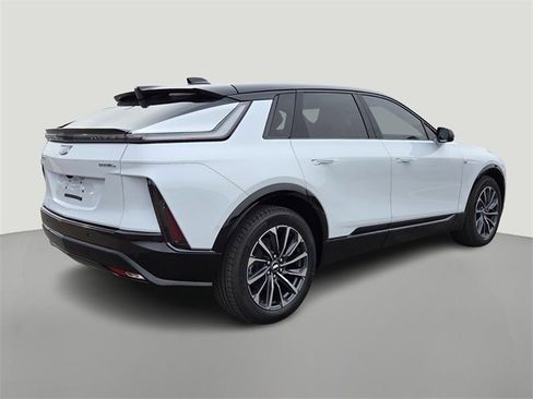 New 2026 Cadillac Lyriq Sport image 5