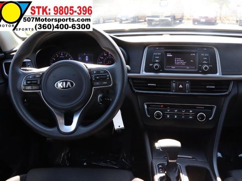 Used 2017 Kia Optima LX w/ Option Group 014 FWD image 17
