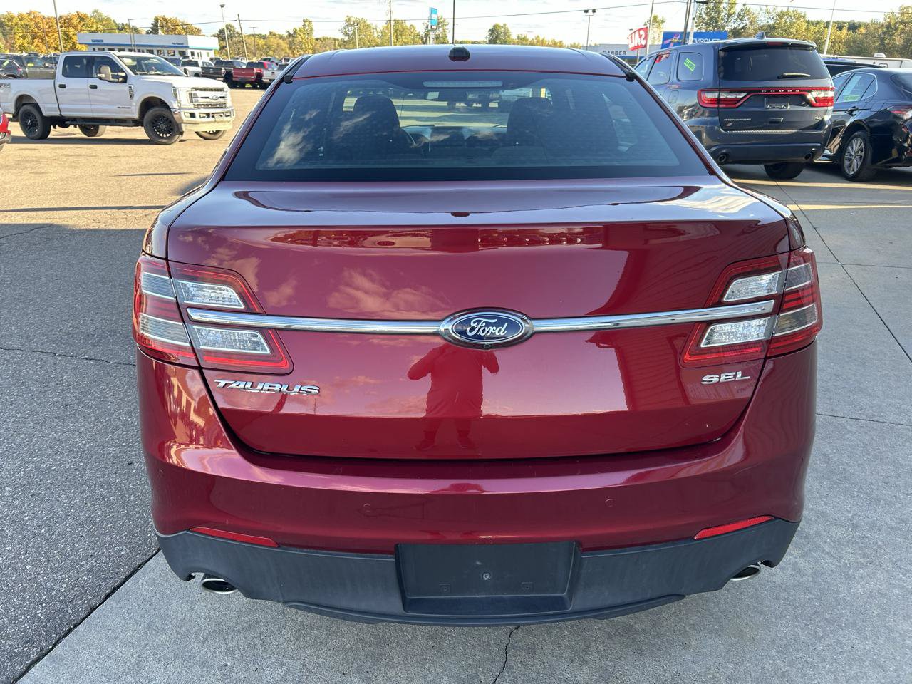 Used 2015 Ford Taurus SEL w/ Equipment Group 201A FWD image 6