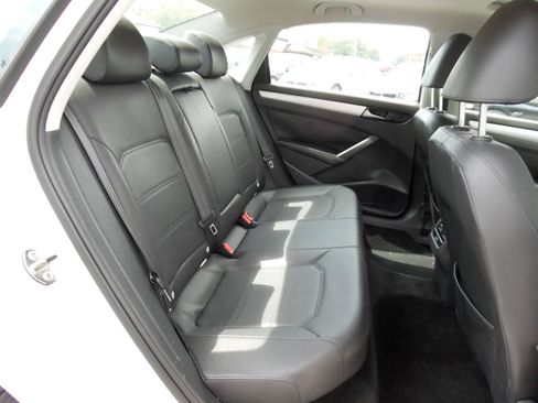 Used 2013 Volkswagen Passat 2.5 SE FWD image 20