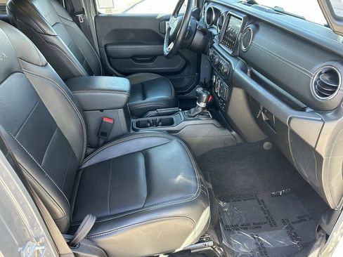 Used 2023 Jeep Wrangler Unlimited Sahara w/ Cold Weather Group image 9