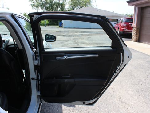 Used 2014 Ford Fusion Titanium FWD image 36