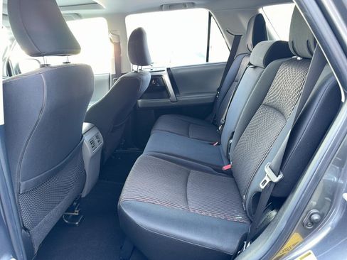 Used 2013 Toyota 4Runner SR5 w/ Convenience Pkg AWD/4WD image 18