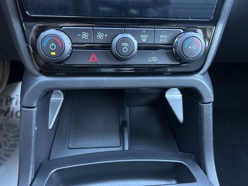 New 2025 Ford Ranger Lariat w/ Chrome Accent Package image 21