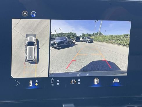 New 2026 Chevrolet Equinox RS w/ Convenience Package III FWD image 19