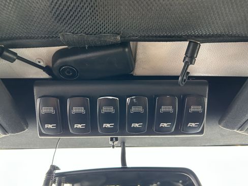 Used 2017 Jeep Wrangler Unlimited Sahara image 29