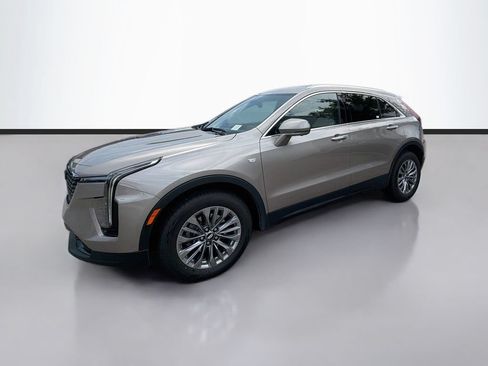 Used 2025 Cadillac XT4 Premium Luxury FWD image 1