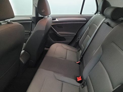 Used 2019 Volkswagen Golf S FWD image 18