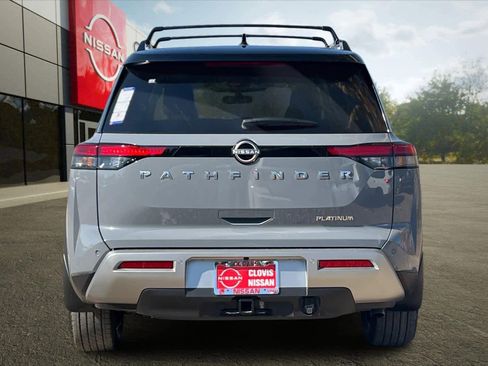 New 2025 Nissan Pathfinder Platinum image 7