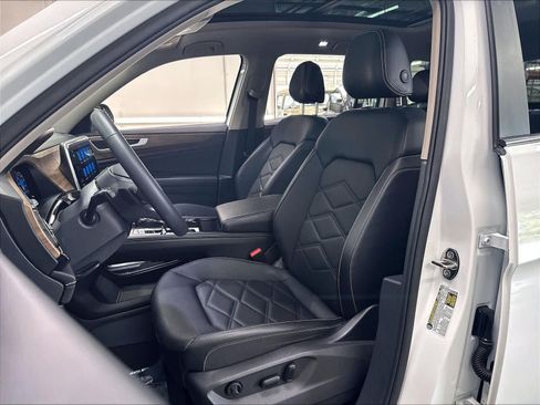 Used 2024 Volkswagen Atlas SE w/ Panoramic Sunroof Package AWD/4WD image 24