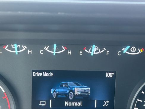 Used 2023 Ford F350 XLT w/ Snow Plow/Camper Package AWD/4WD image 39