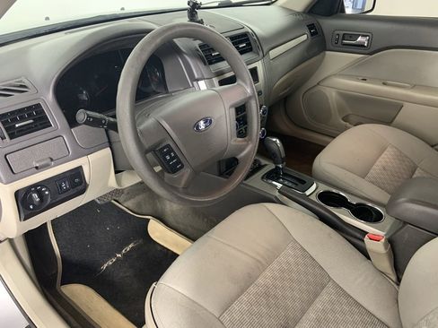 Used 2011 Ford Fusion S image 27