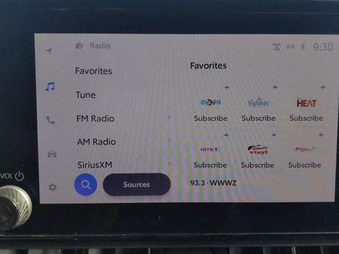 Used 2024 Toyota RAV4 XLE image 25